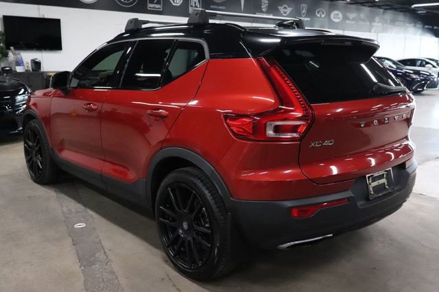 Used 2020 Volvo XC40 T5 R-Design w/ Protection Package Premier image 3