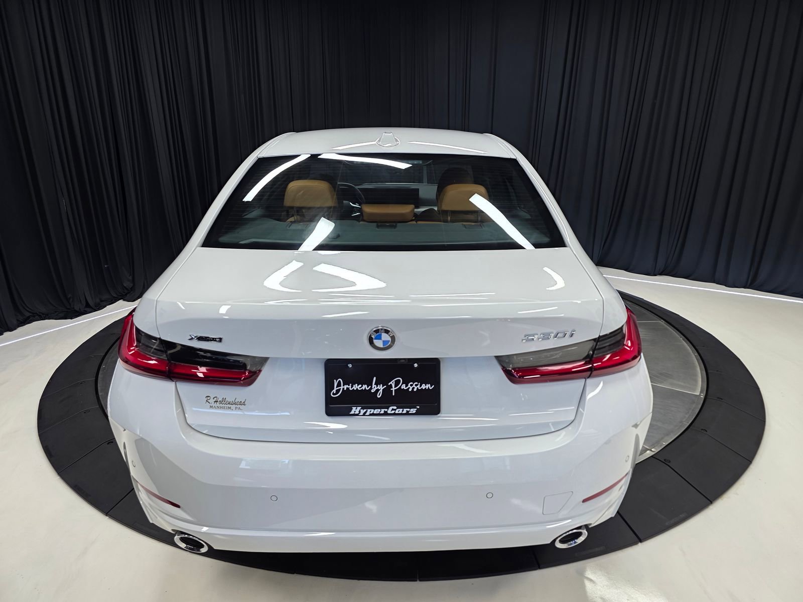 Used 2025 BMW 330i xDrive Sedan w/ Premium Package image 11