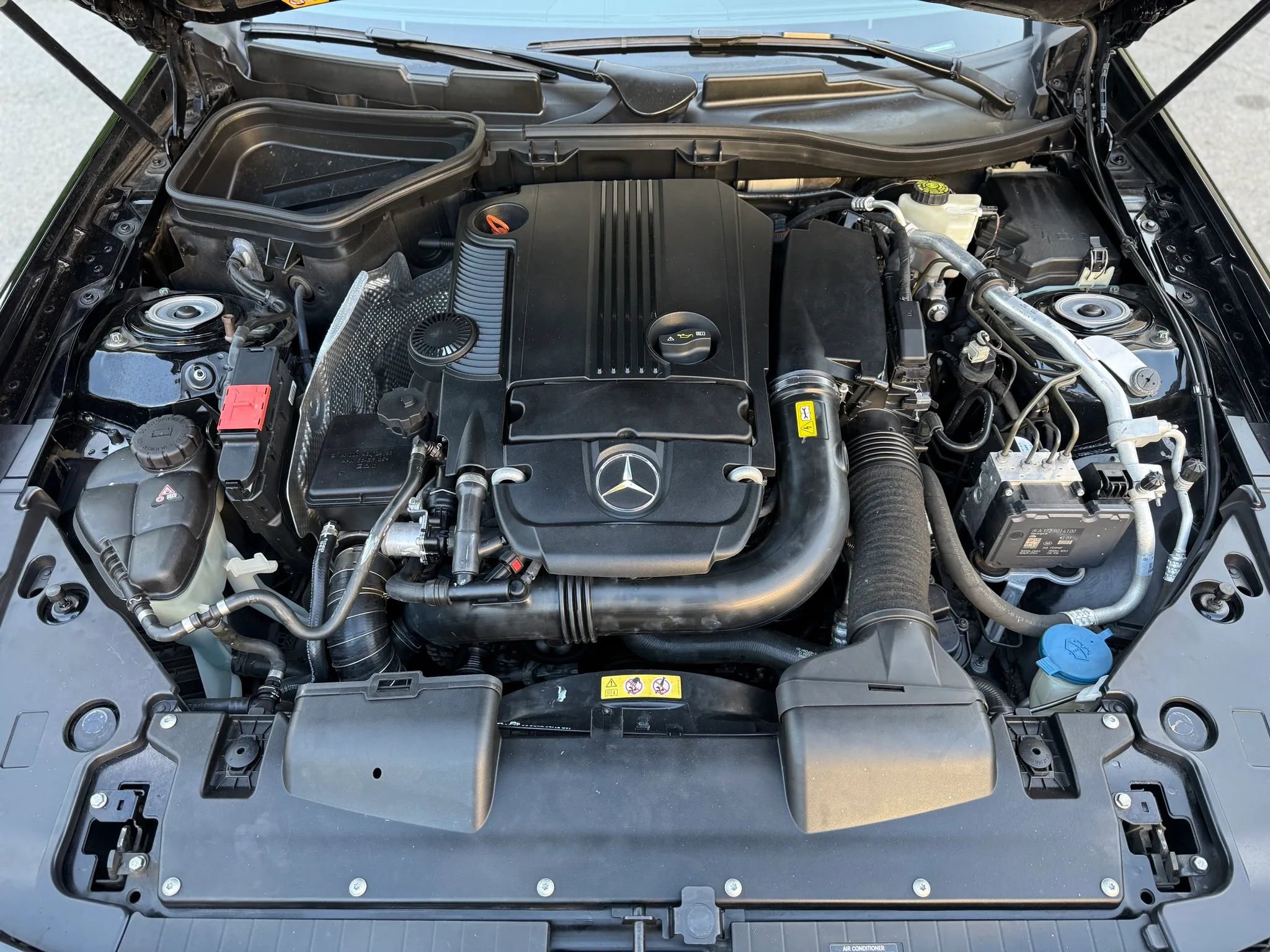 Used 2013 Mercedes-Benz SLK 250 image 36