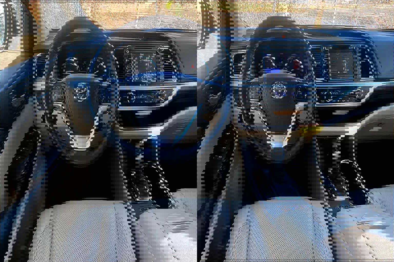 Used 2016 Toyota Highlander Limited image 6