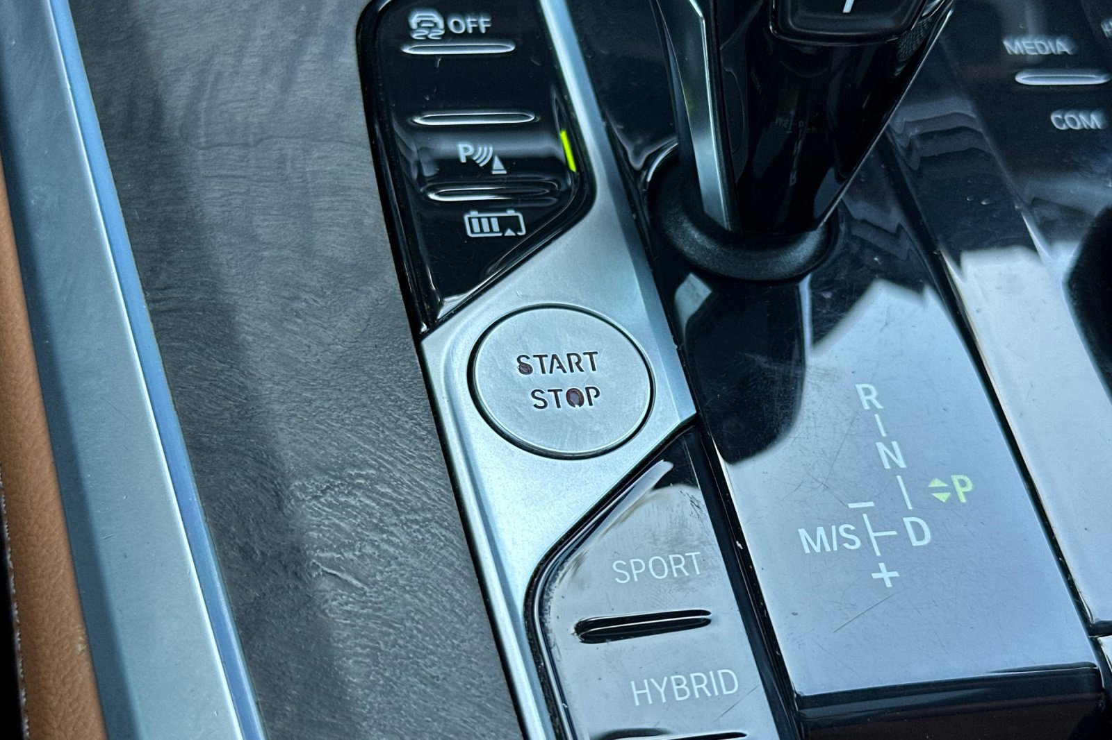 Used 2022 BMW X5 xDrive45e w/ M Sport Package image 28