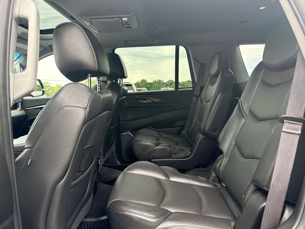 Certified 2017 Cadillac Escalade Premium Luxury w/ LPO, Radiant Package AWD/4WD image 20