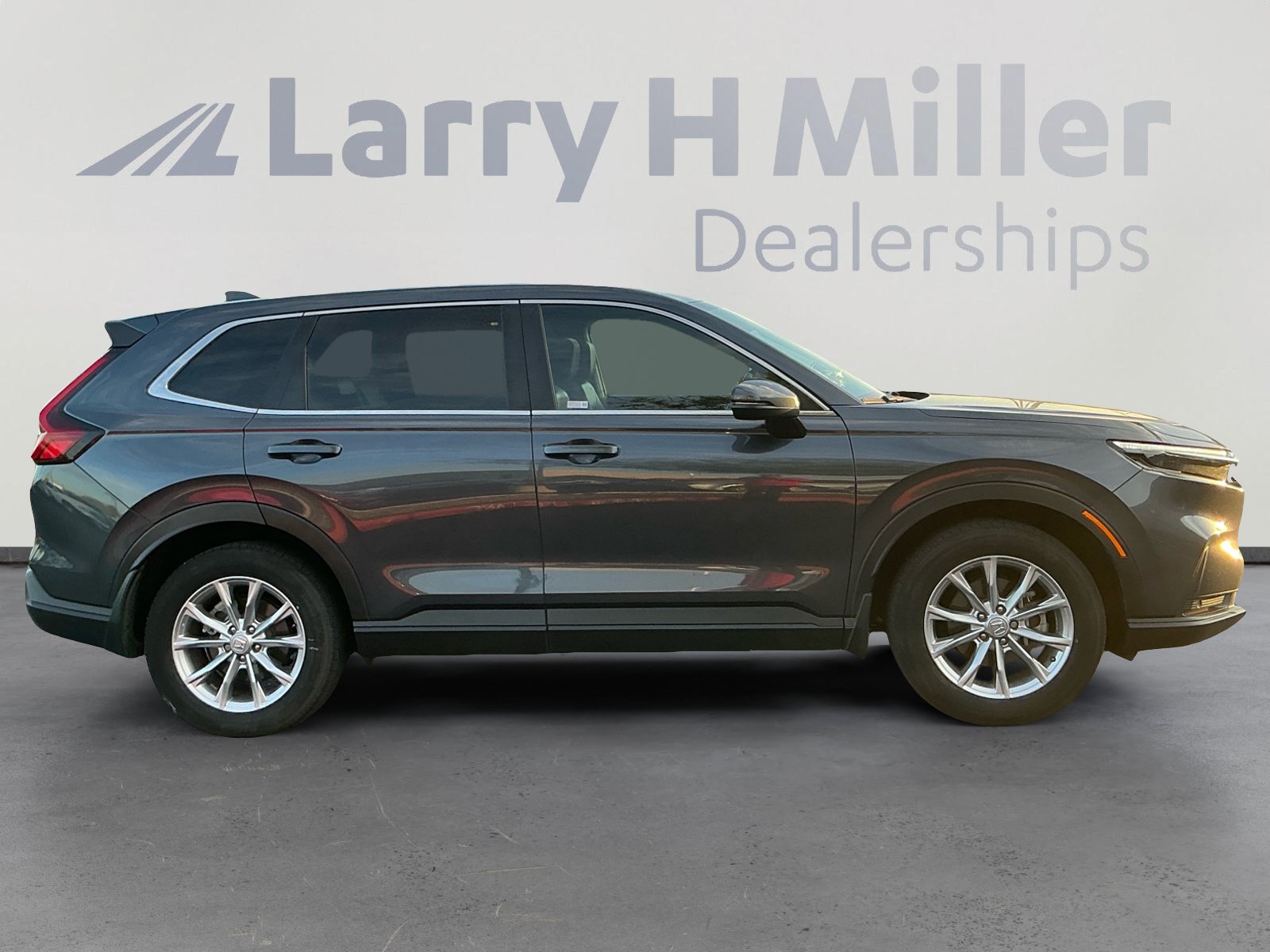 Used 2023 Honda CR-V EX-L image 6