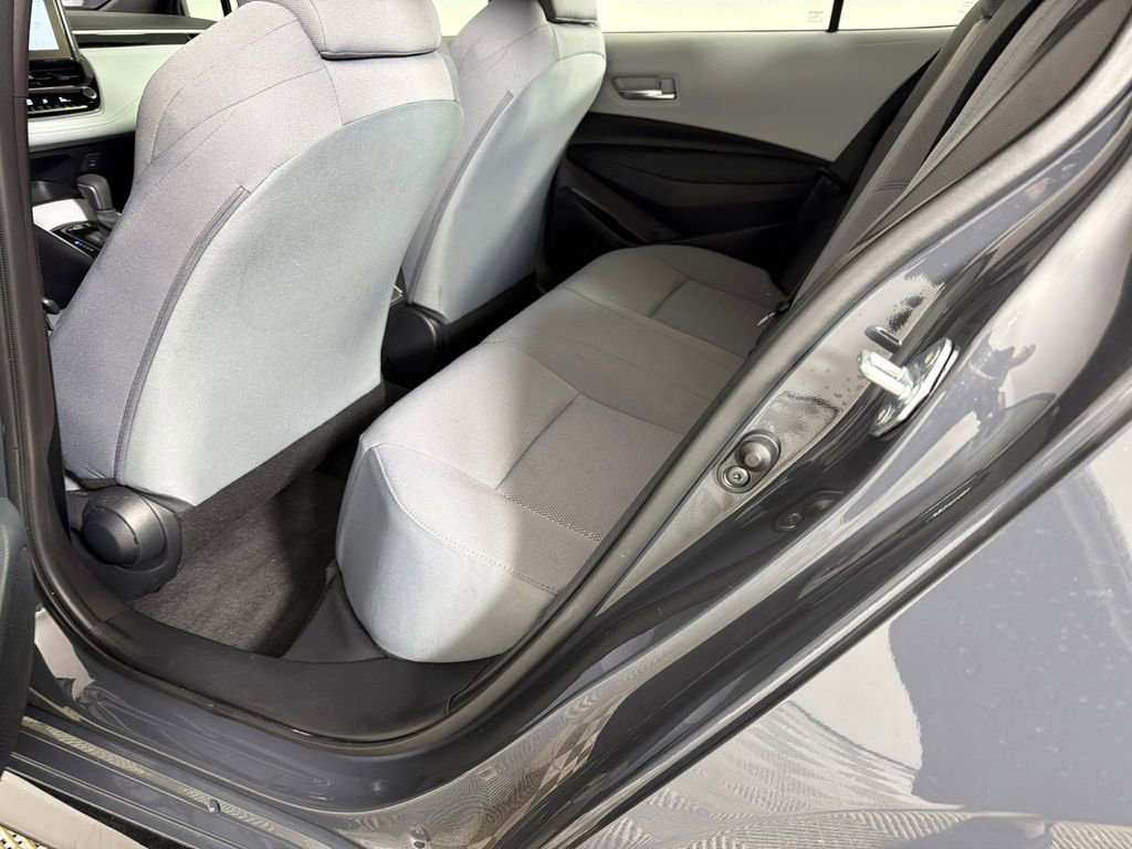 Used 2025 Toyota Corolla SE image 20
