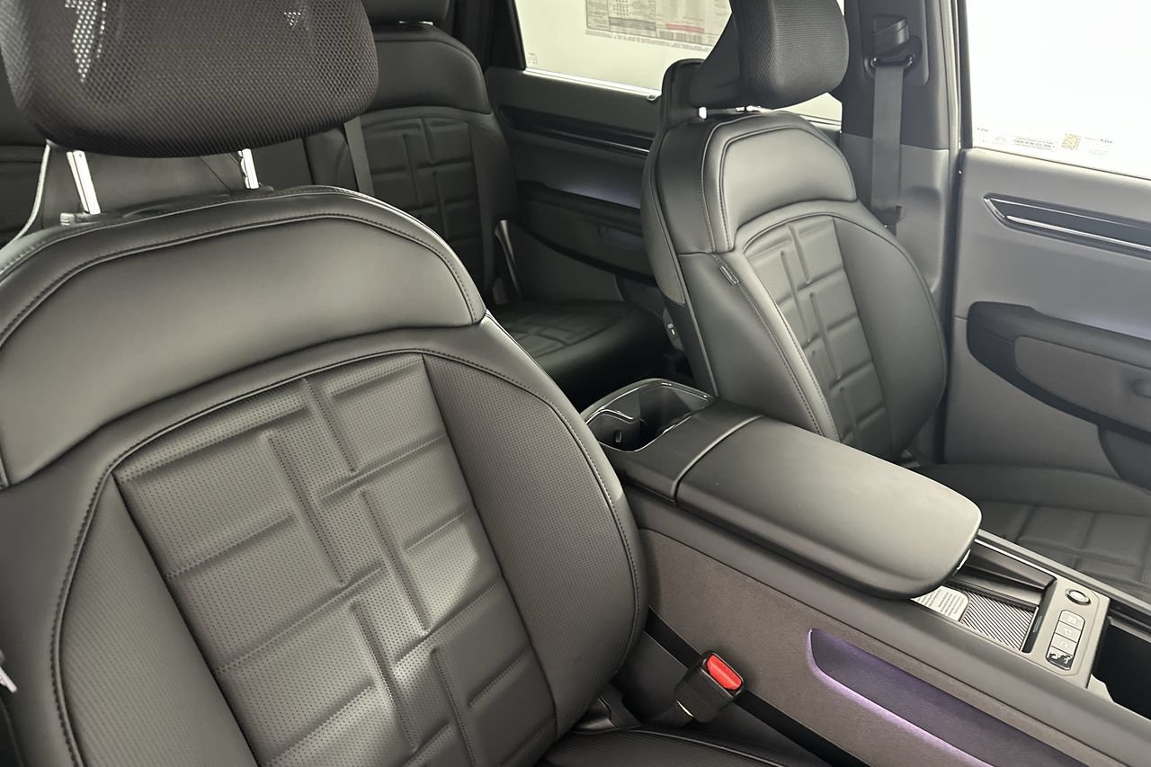 New 2027 Kia EV9 Land AWD/4WD image 16