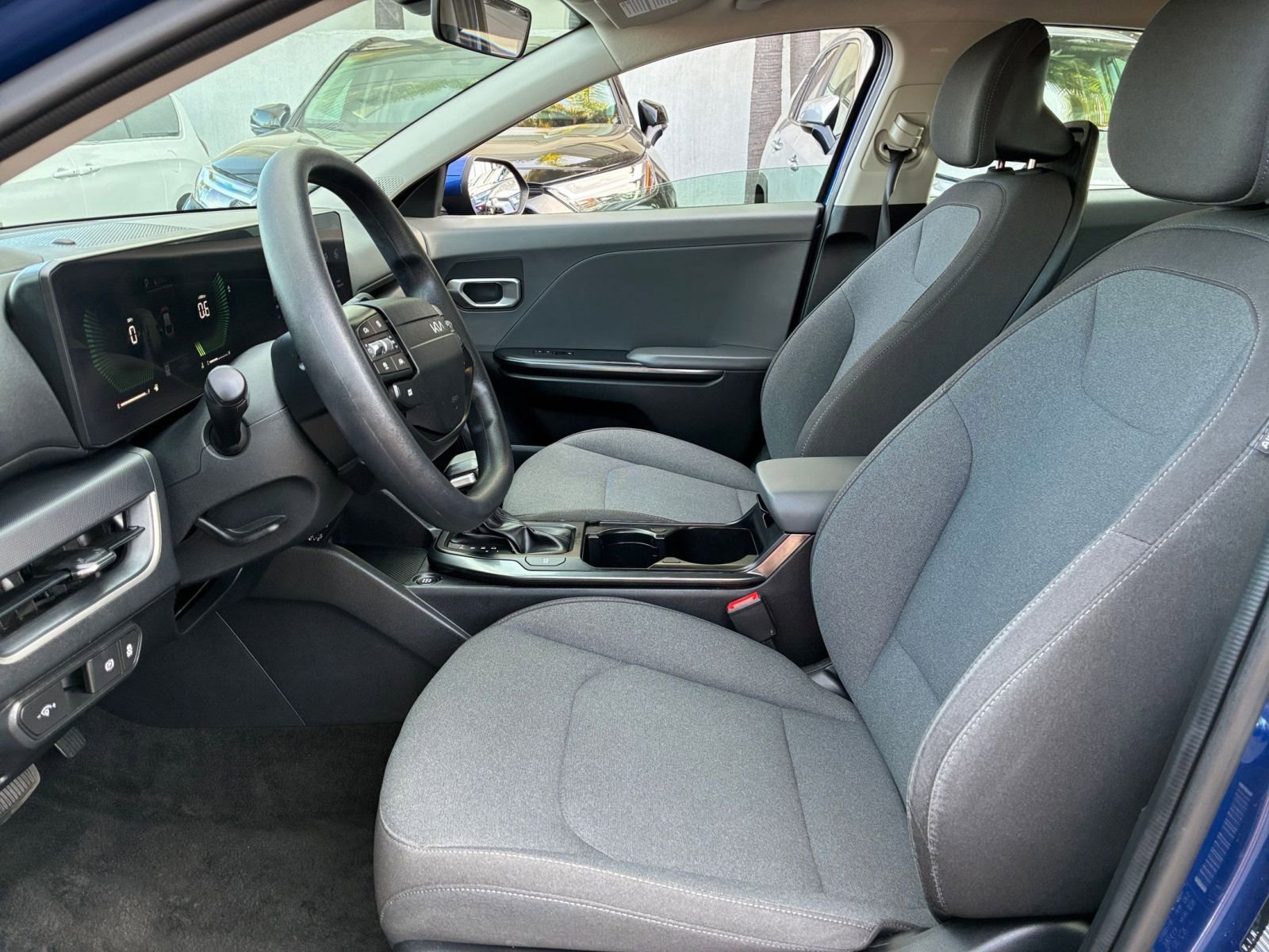 Used 2025 Kia K4 FWD image 24