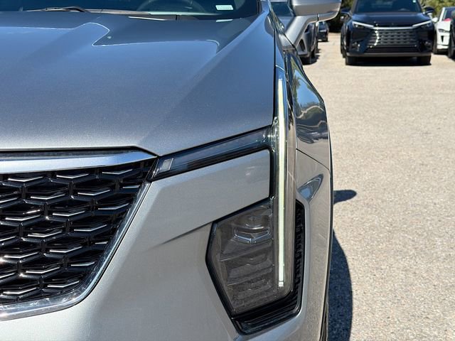 Used 2024 Cadillac XT4 Premium Luxury image 9