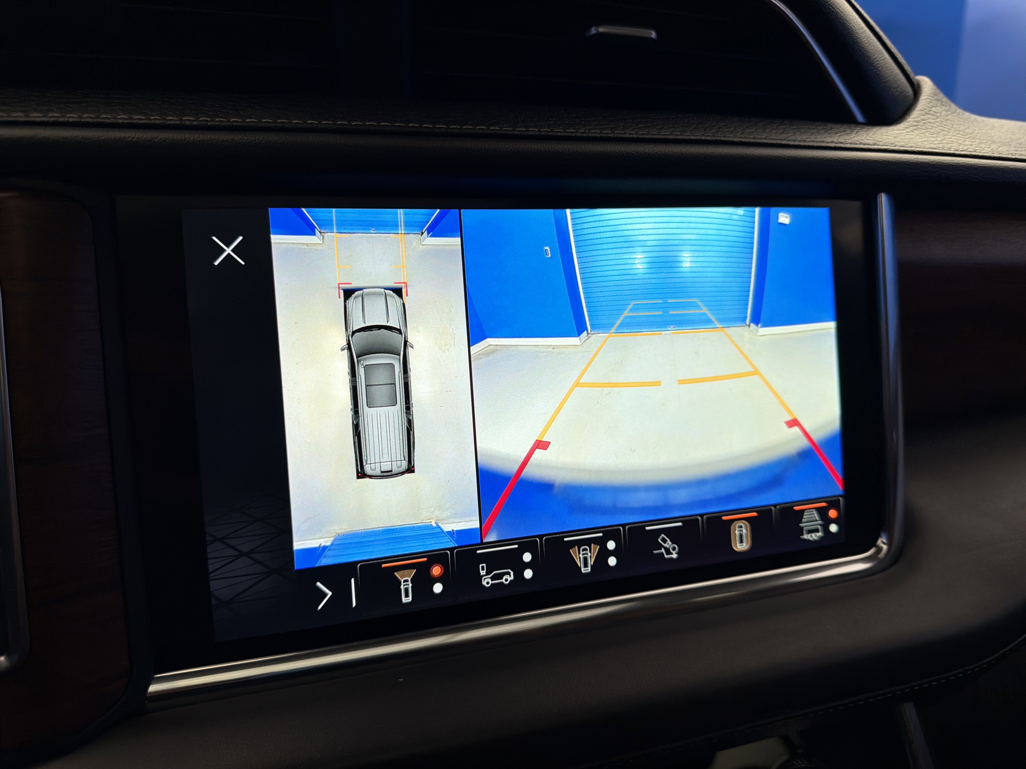 Used 2023 GMC Yukon XL Denali Ultimate image 21