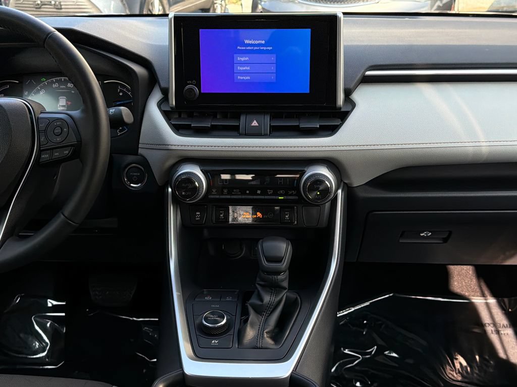 Used 2025 Toyota RAV4 XLE w/ Convenience Package AWD/4WD image 18
