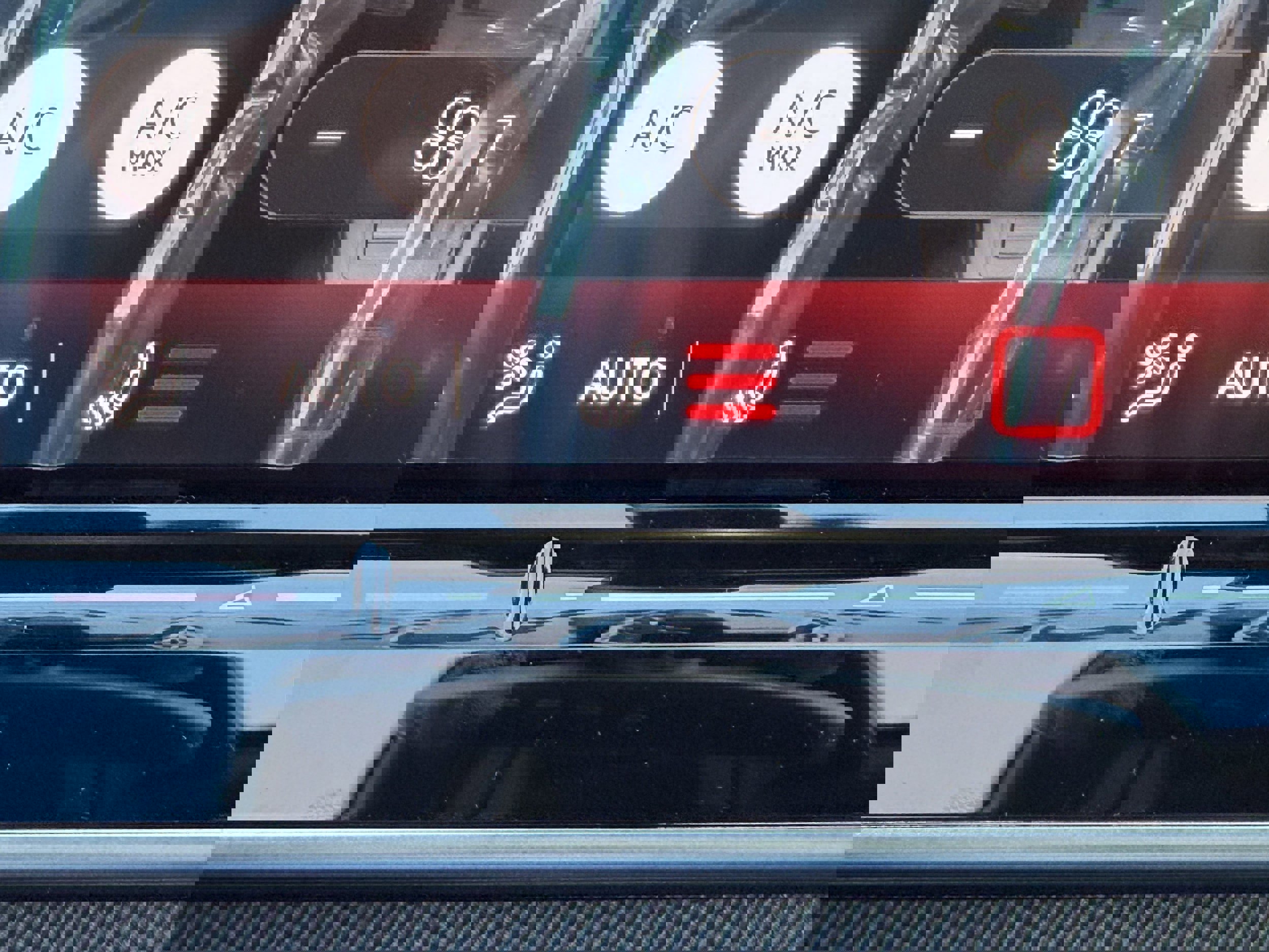 New 2026 Volkswagen GTI SE image 24