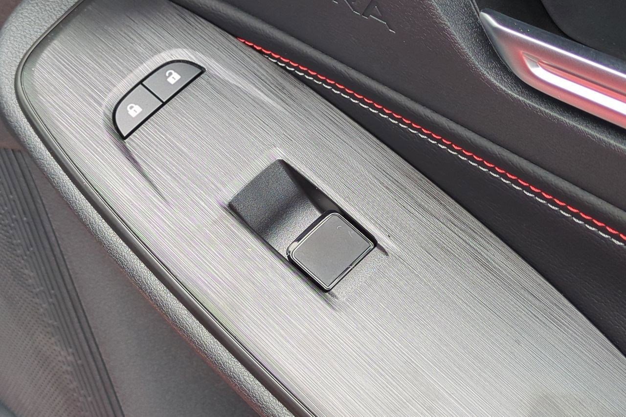 New 2026 Nissan Sentra SR w/ Floor Mat Package FWD image 37