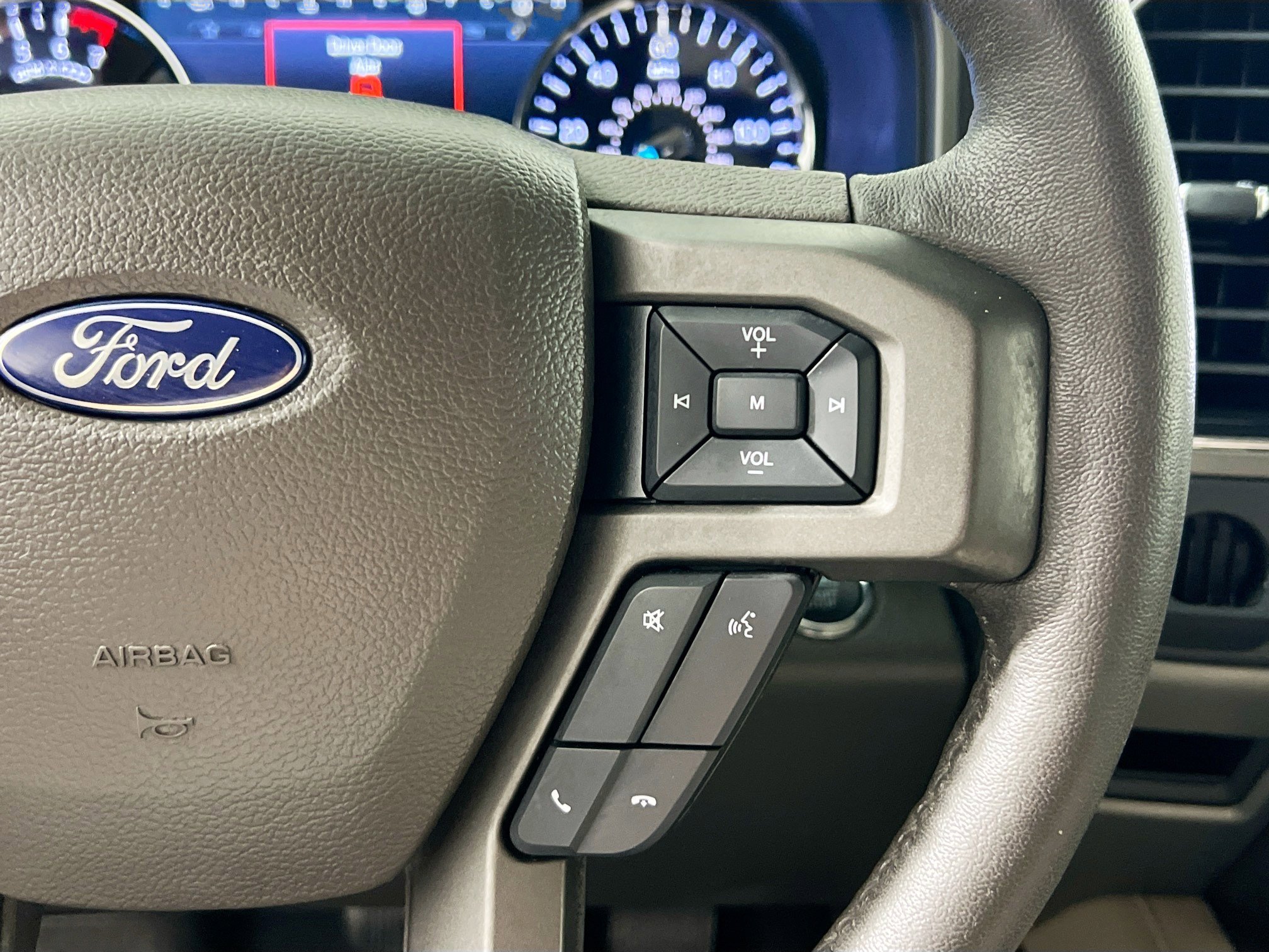 Used 2020 Ford Expedition XLT w/ Equipment Group 202A RWD image 19