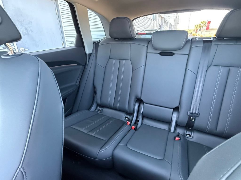 Used 2025 Audi Q5 Premium w/ Convenience Package AWD/4WD image 13