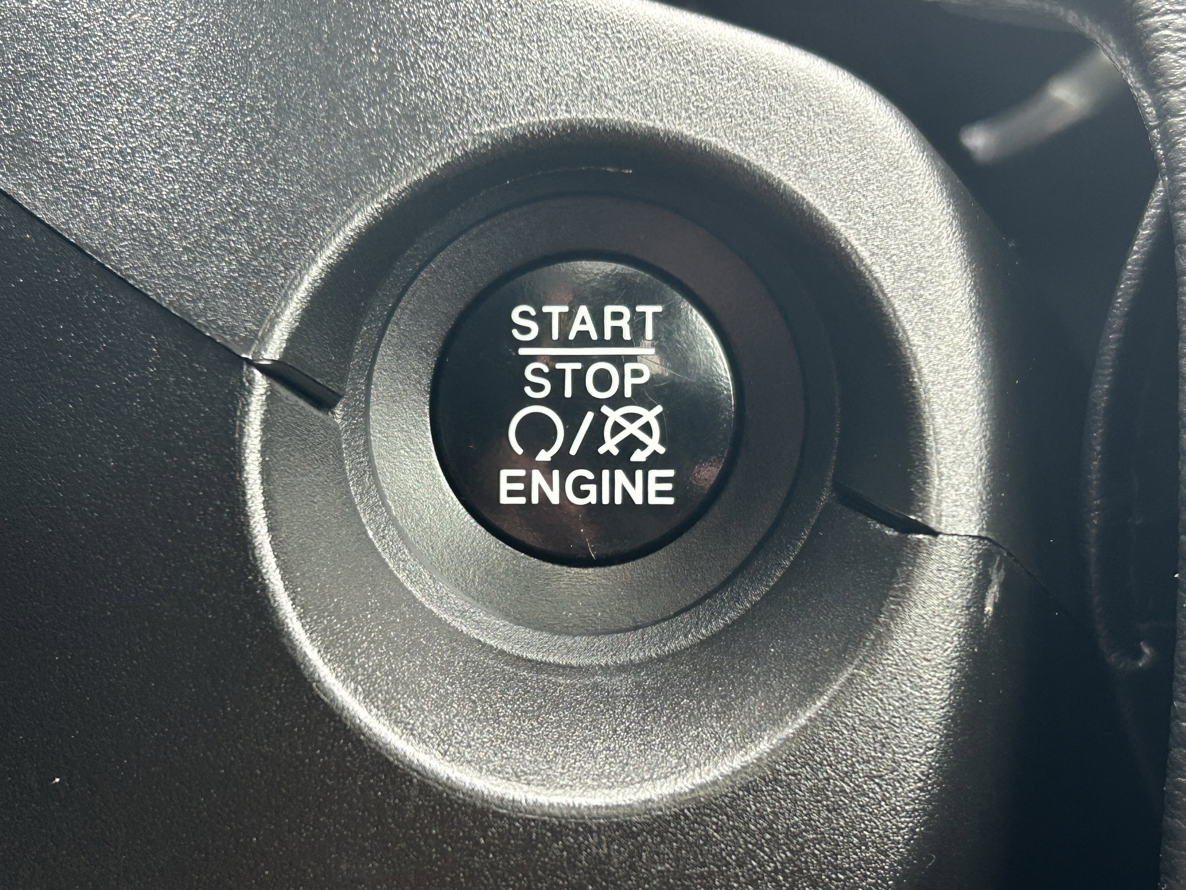 Used 2018 Jeep Compass Limited w/ Navigation Group image 34