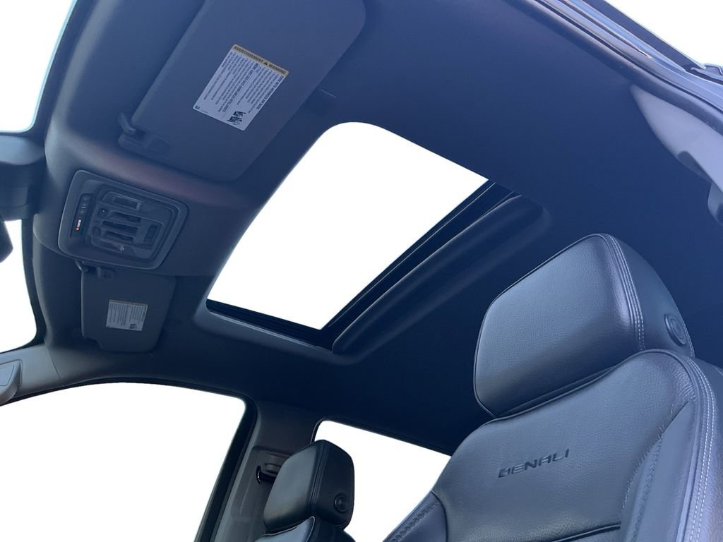 Used 2022 GMC Sierra 1500 Denali w/ Denali Reserve Package image 12