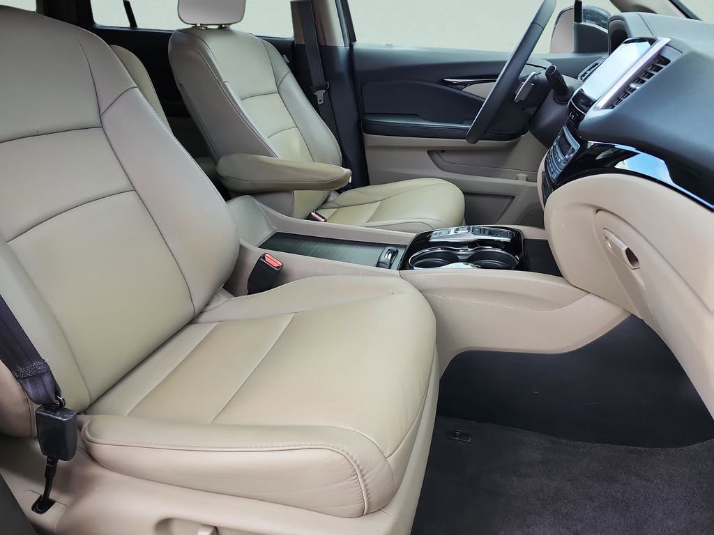 Used 2017 Honda Pilot Touring image 18