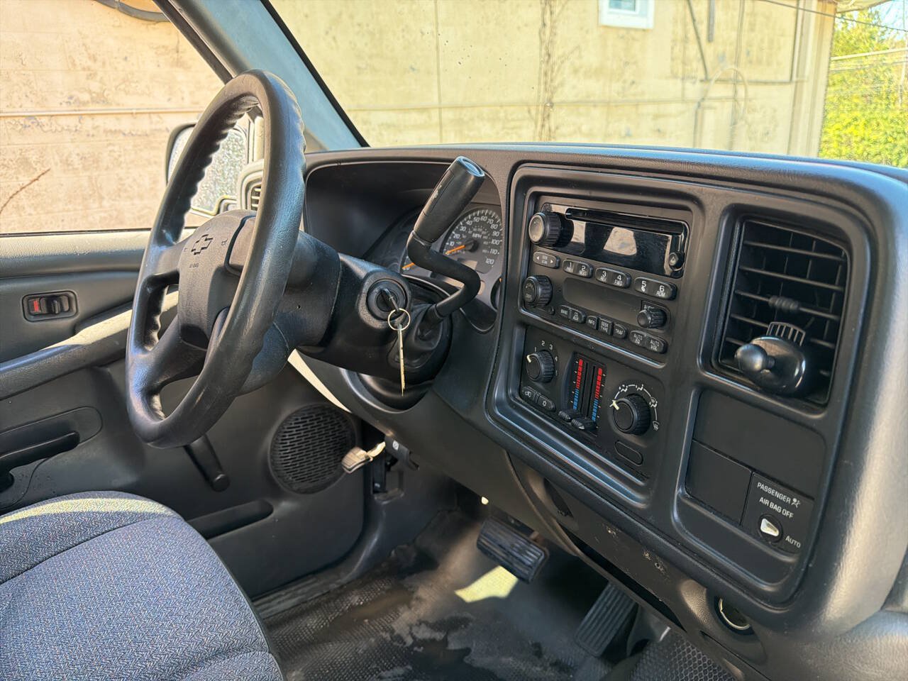 Used 2004 Chevrolet Silverado 1500 W/T RWD image 21