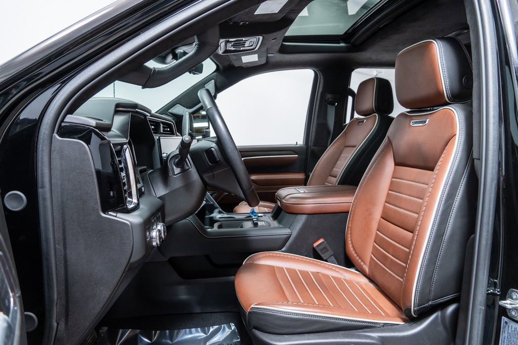 Used 2024 GMC Sierra 2500 Denali Ultimate w/ Max Trailering Package image 4