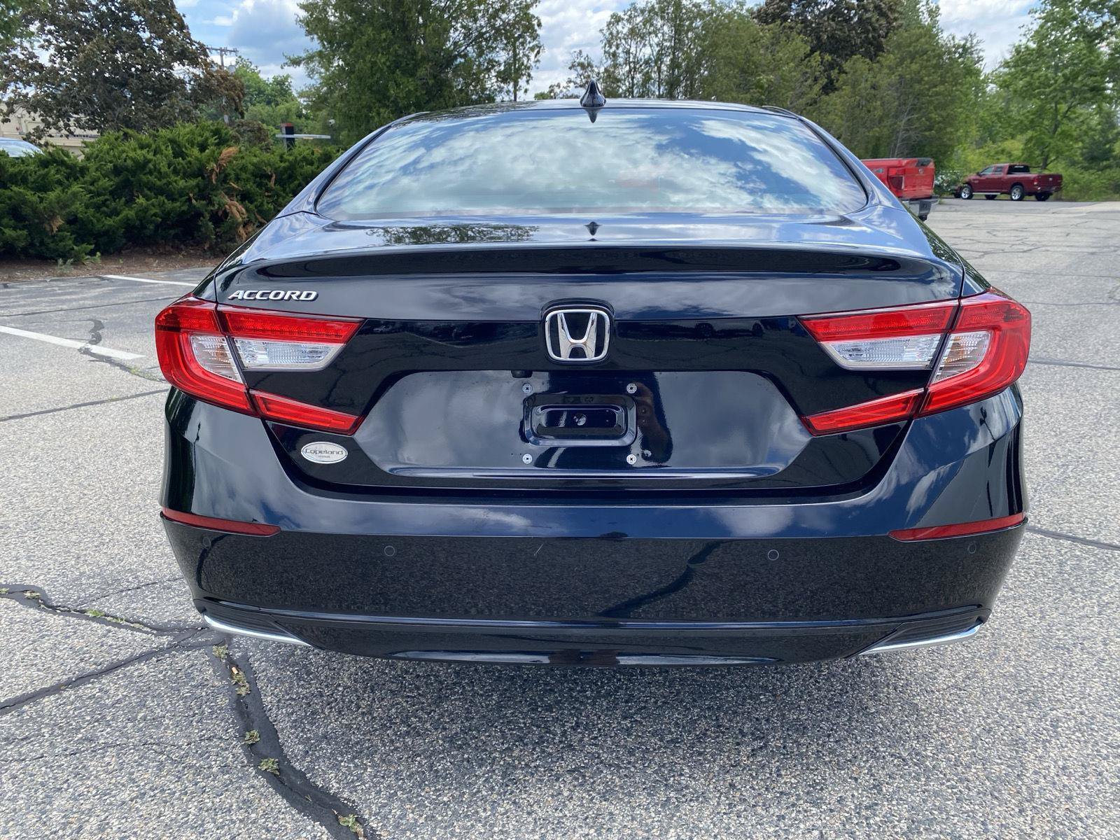 Used 2021 Honda Accord EX-L image 6