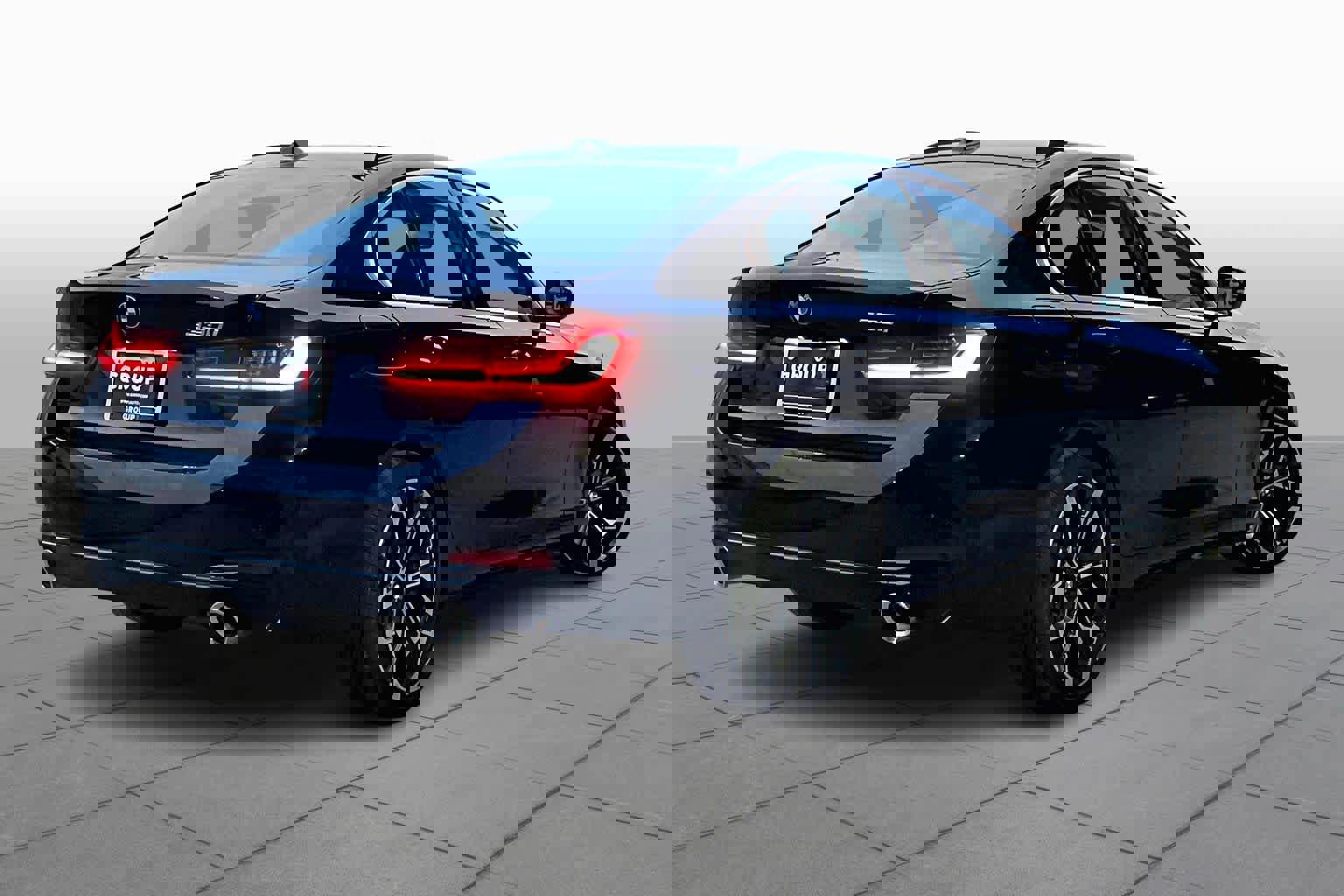 Certified 2025 BMW 330i Sedan image 12