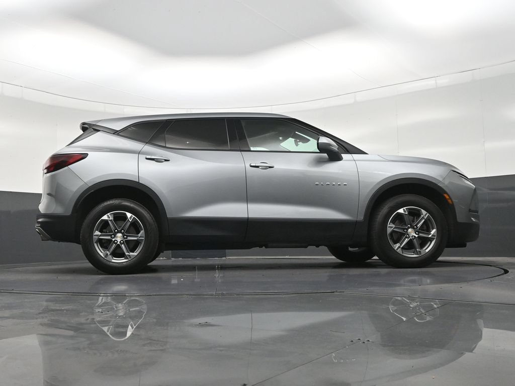 Used 2024 Chevrolet Blazer LT FWD image 28