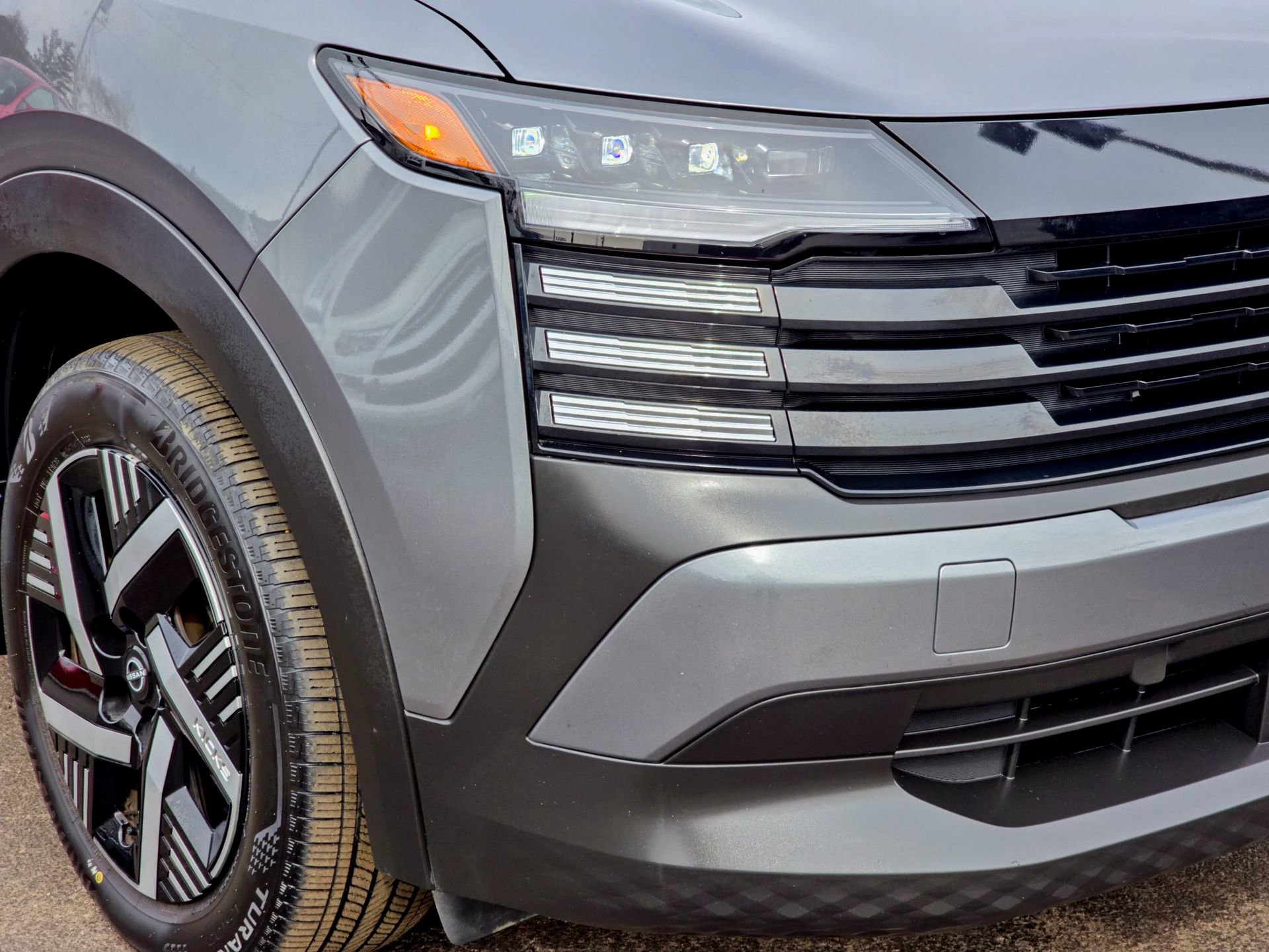 Used 2025 Nissan Kicks SV image 4