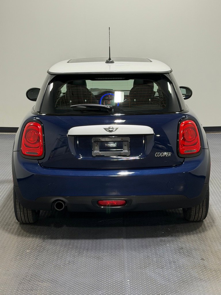 Used 2014 MINI Cooper 2-Door Hardtop image 6
