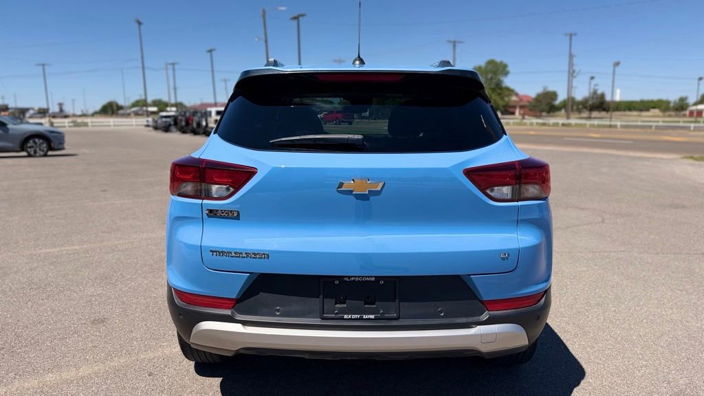 Used 2024 Chevrolet TrailBlazer LT w/ LT Cold Weather Package FWD image 4