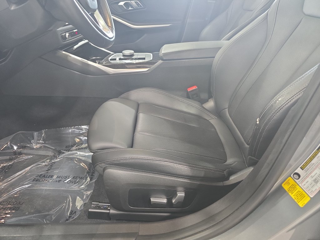 Certified 2023 BMW 330i Sedan w/ Driving Assistance Package RWD image 19