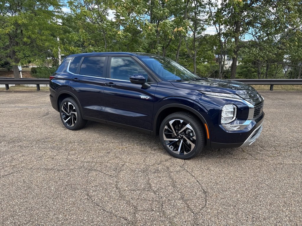 New 2025 Mitsubishi Outlander SE image 3