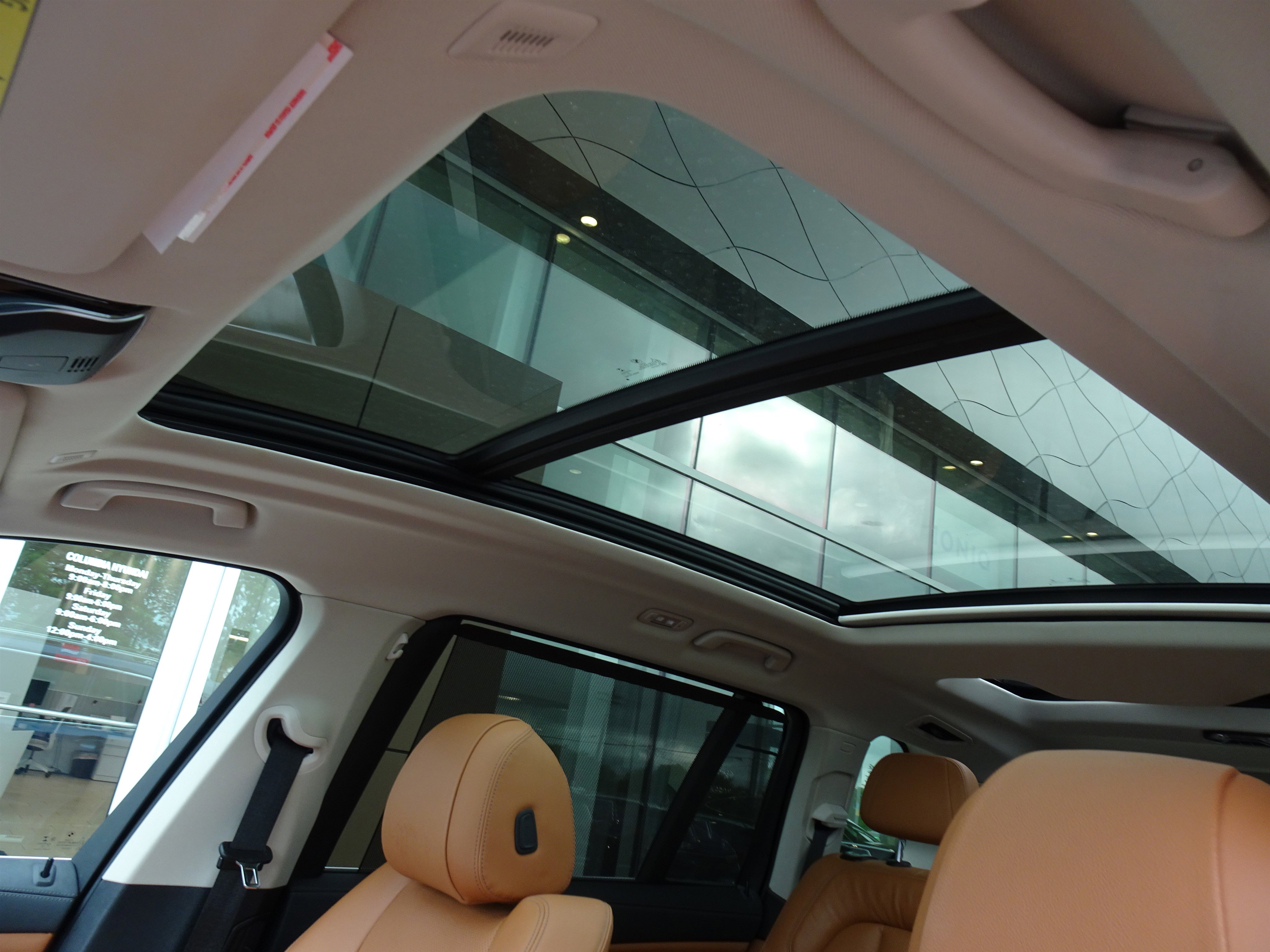 Used 2022 BMW X7 xDrive40i w/ Premium Package image 12