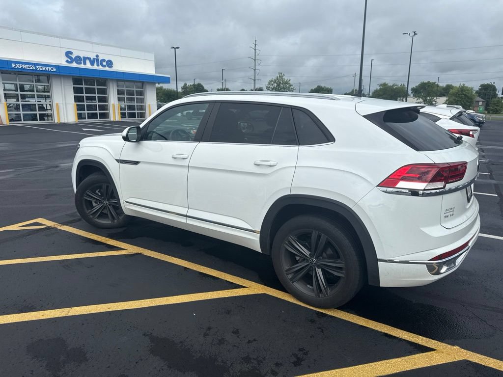 Used 2021 Volkswagen Atlas Cross Sport SE w/ V6 Towing Package FWD image 6