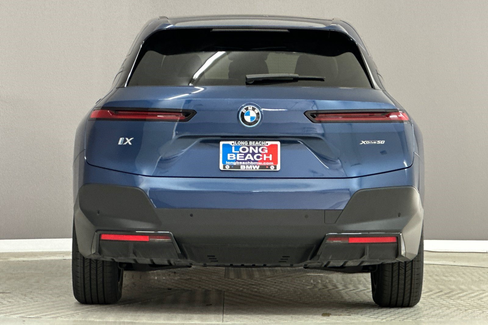 Certified 2024 BMW iX xDrive50 AWD/4WD image 9