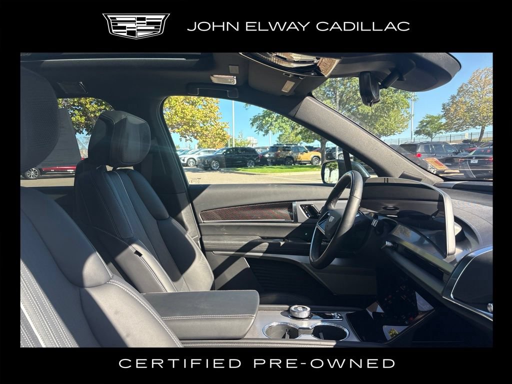 Certified 2026 Cadillac Vistiq Sport w/ LPO, Floor Liner Package AWD/4WD image 32