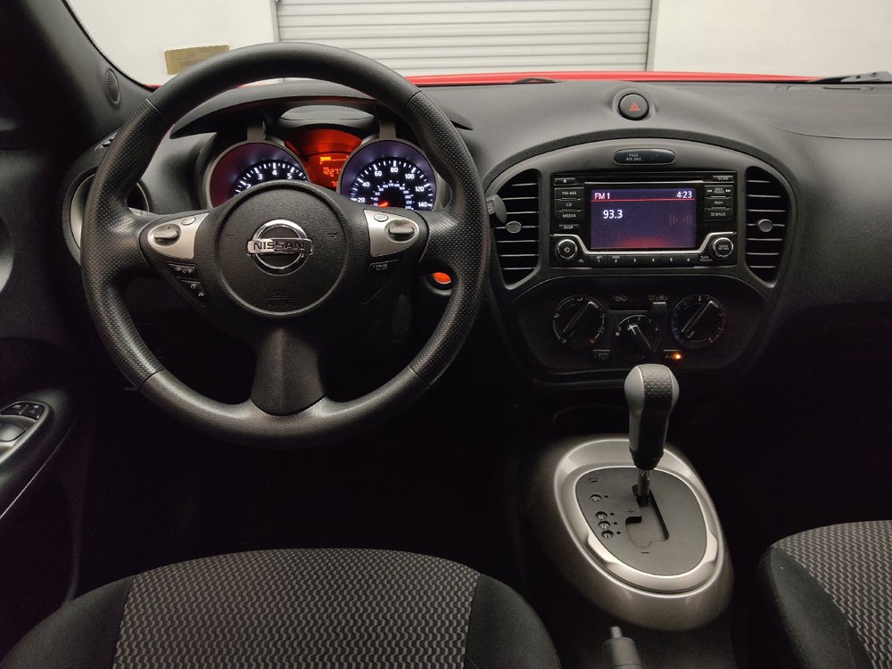 Used 2016 Nissan Juke S FWD image 22