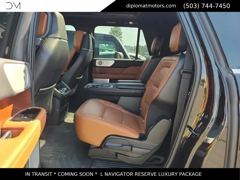 Used 2021 Lincoln Navigator L Reserve AWD/4WD image 9