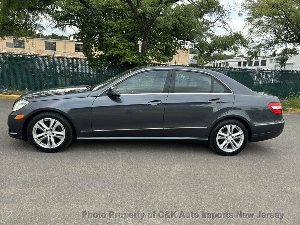 Used 2010 Mercedes-Benz E 350 4MATIC Sedan image 11