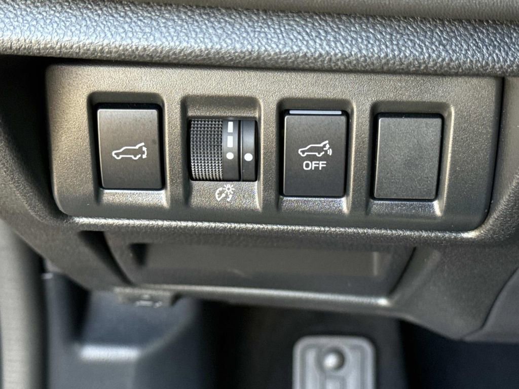 Used 2025 Subaru Outback Limited w/ Popular Package #2 image 40