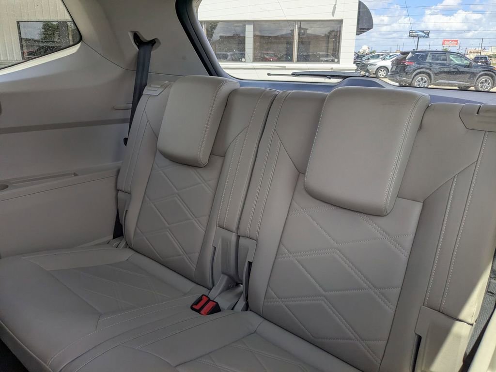 Used 2025 Volkswagen Atlas SE FWD image 27