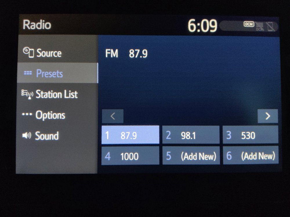 Used 2020 Toyota Corolla SE FWD image 25