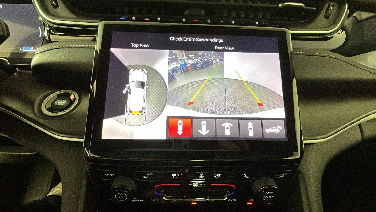 Used 2023 Jeep Grand Cherokee 4WD 4xe w/ Luxury Tech Group II image 29