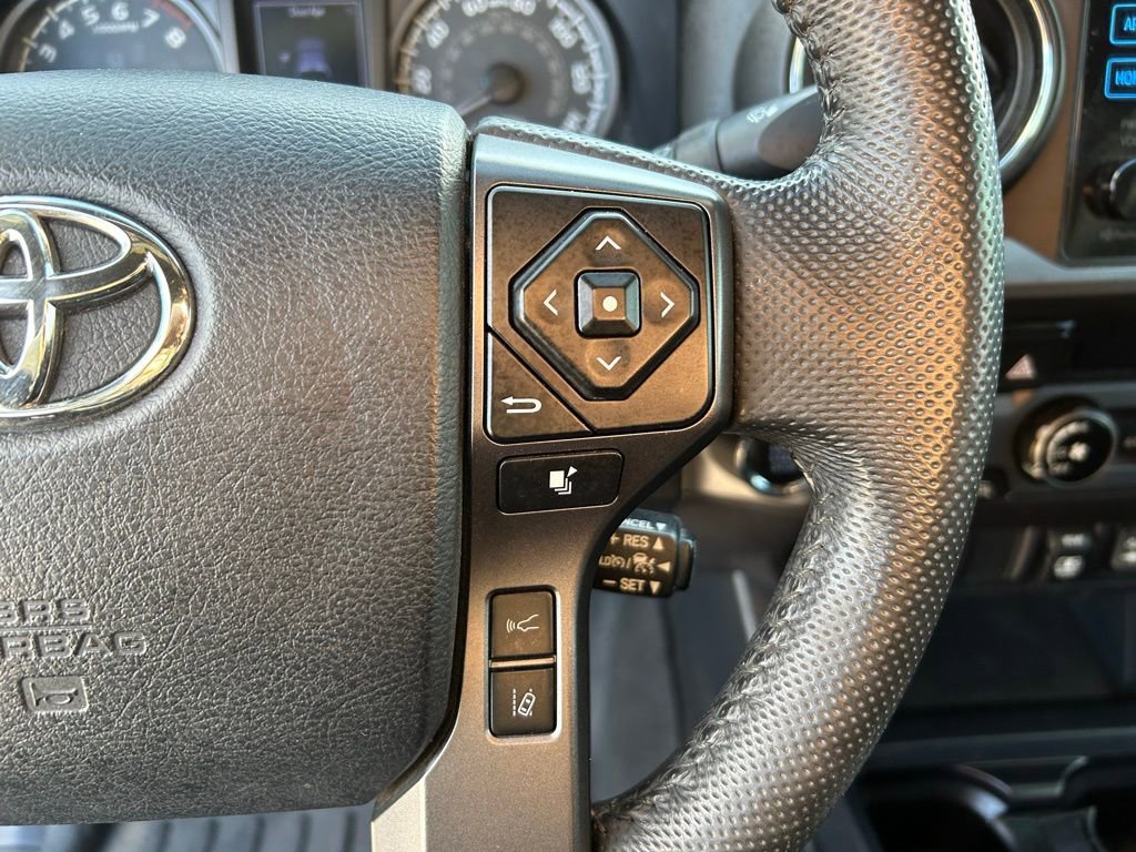 Used 2018 Toyota Tacoma TRD Off-Road image 16