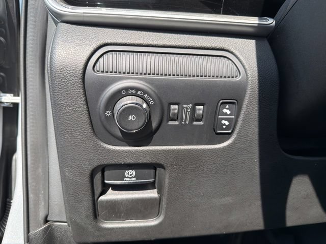 Used 2022 Jeep Wagoneer Series II AWD/4WD image 13