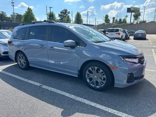 Used 2025 Honda Odyssey Touring video 2