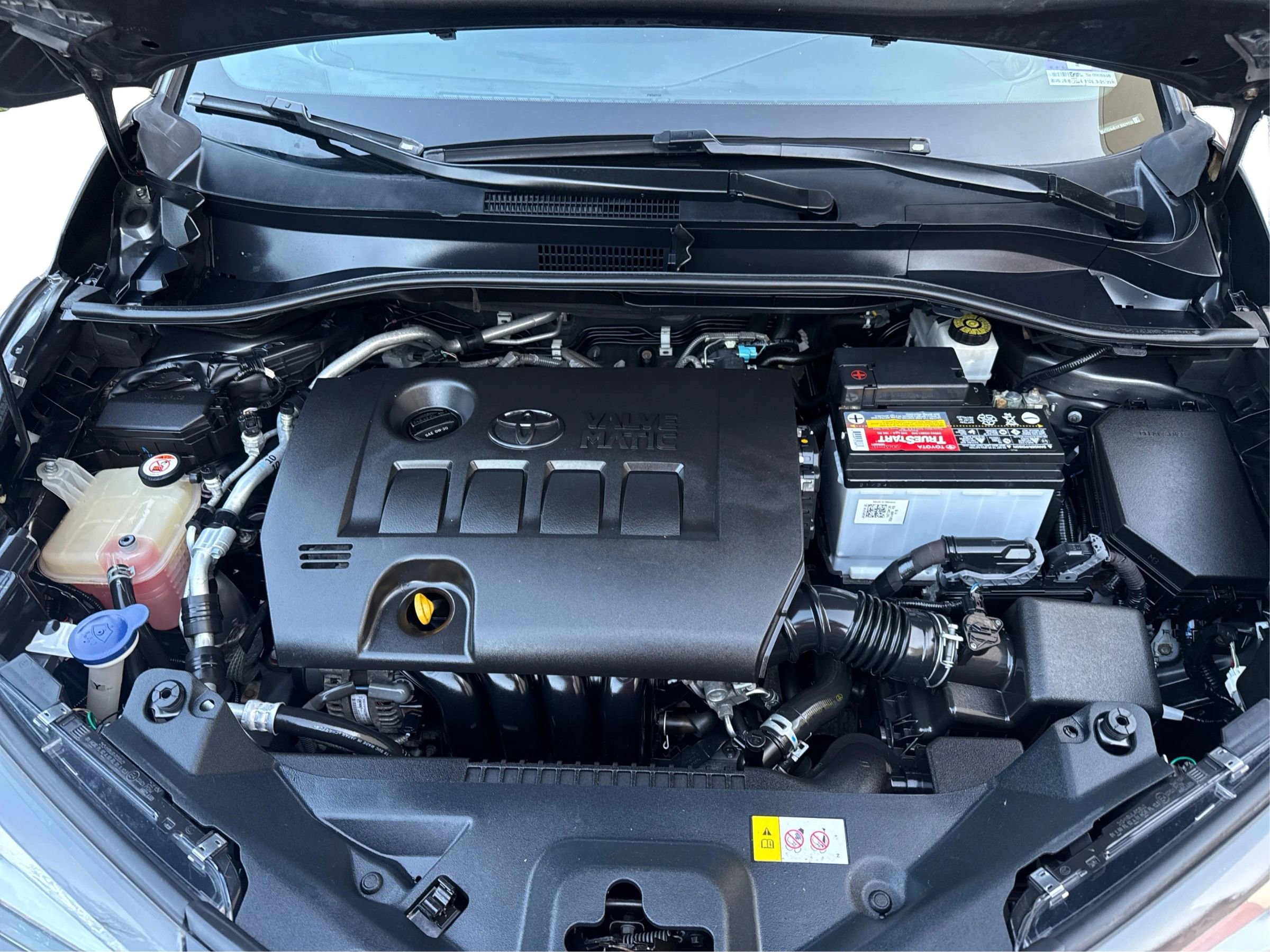 Used 2018 Toyota C-HR XLE image 11