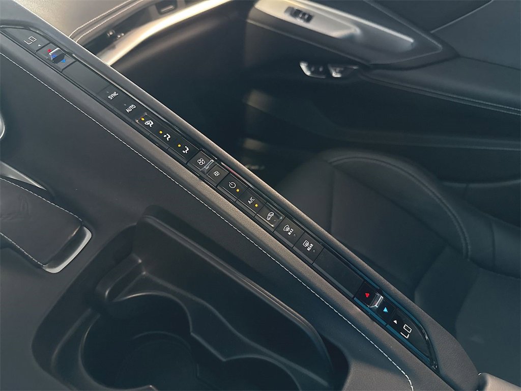 Used 2023 Chevrolet Corvette Stingray w/ Z51 Performance Package image 20