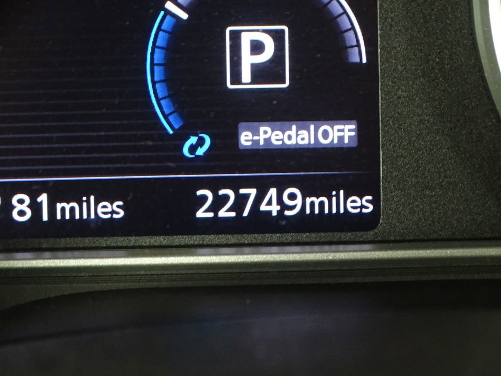 Used 2023 Nissan Leaf S image 39