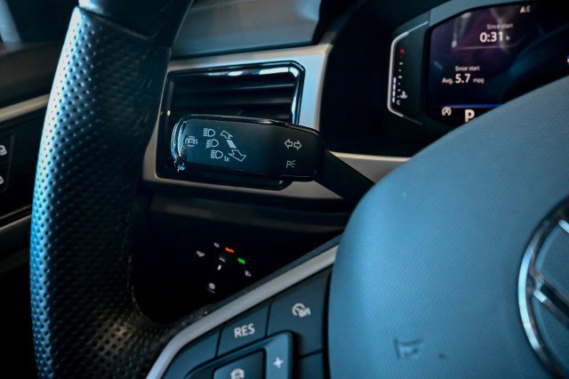 Used 2022 Volkswagen Atlas Cross Sport SEL Premium R-Line image 47