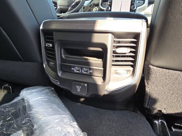 Used 2025 RAM 2500 Laramie AWD/4WD image 10