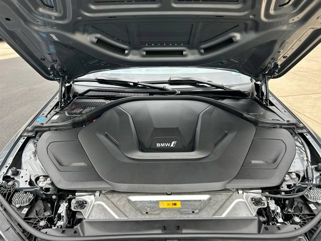 Used 2023 BMW i4 eDrive40 RWD image 9